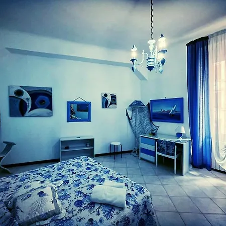 La Maison Des Caprices_ _stazione_5terre Apartment La Spezia